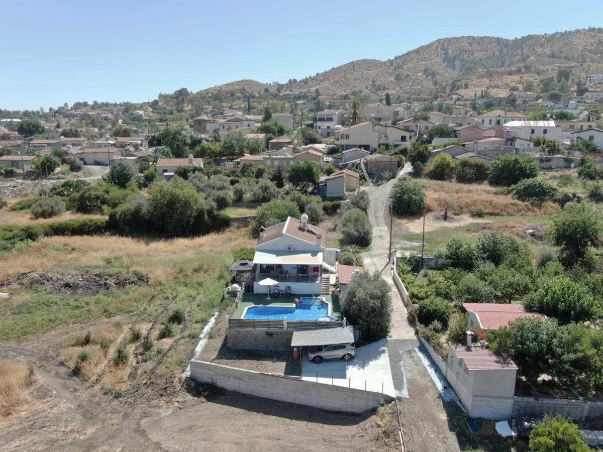 Yiannos House Villa Evrykhou Exterior photo